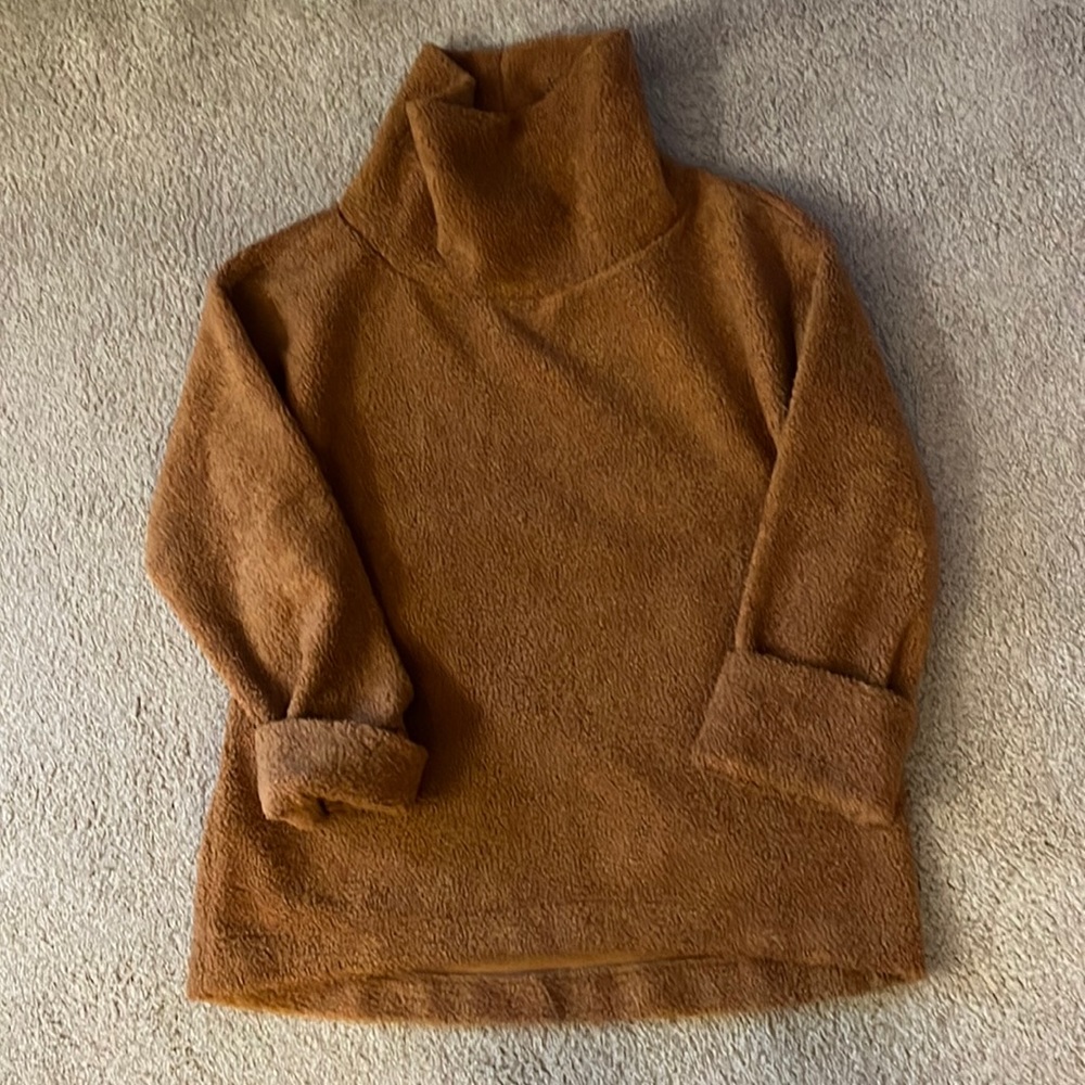 Loft Women’s Fleece Turtleneck Medium